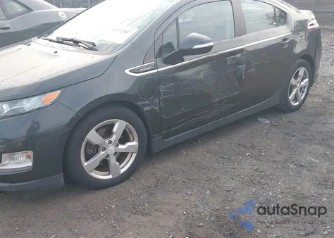 2015 Chevrolet Volt z USA, uszkodzony, nr VIN 1G1RC6E48FU133290
